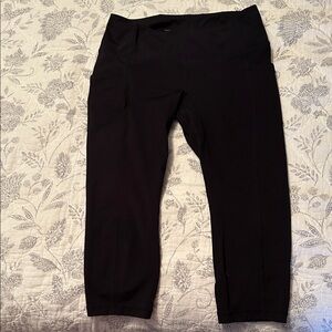 Yogalicious Black Capris with pockets
